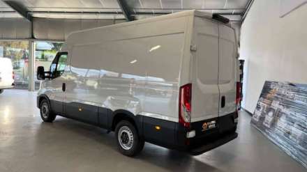 Iveco Daily Fourgon FGN 35 S 14 V12 H2 QUAD-LEAF BVM6