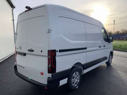 Nissan Interstar Fourgon 3T3 L2H2 2.0 DCI 150 TEKNA